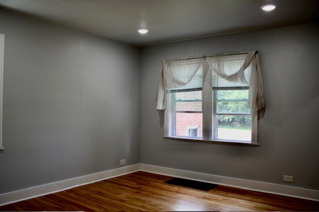 4031 S Harlem Avenue Property Photo 7