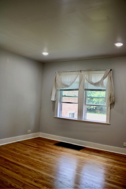 4031 S Harlem Avenue Property Photo 8