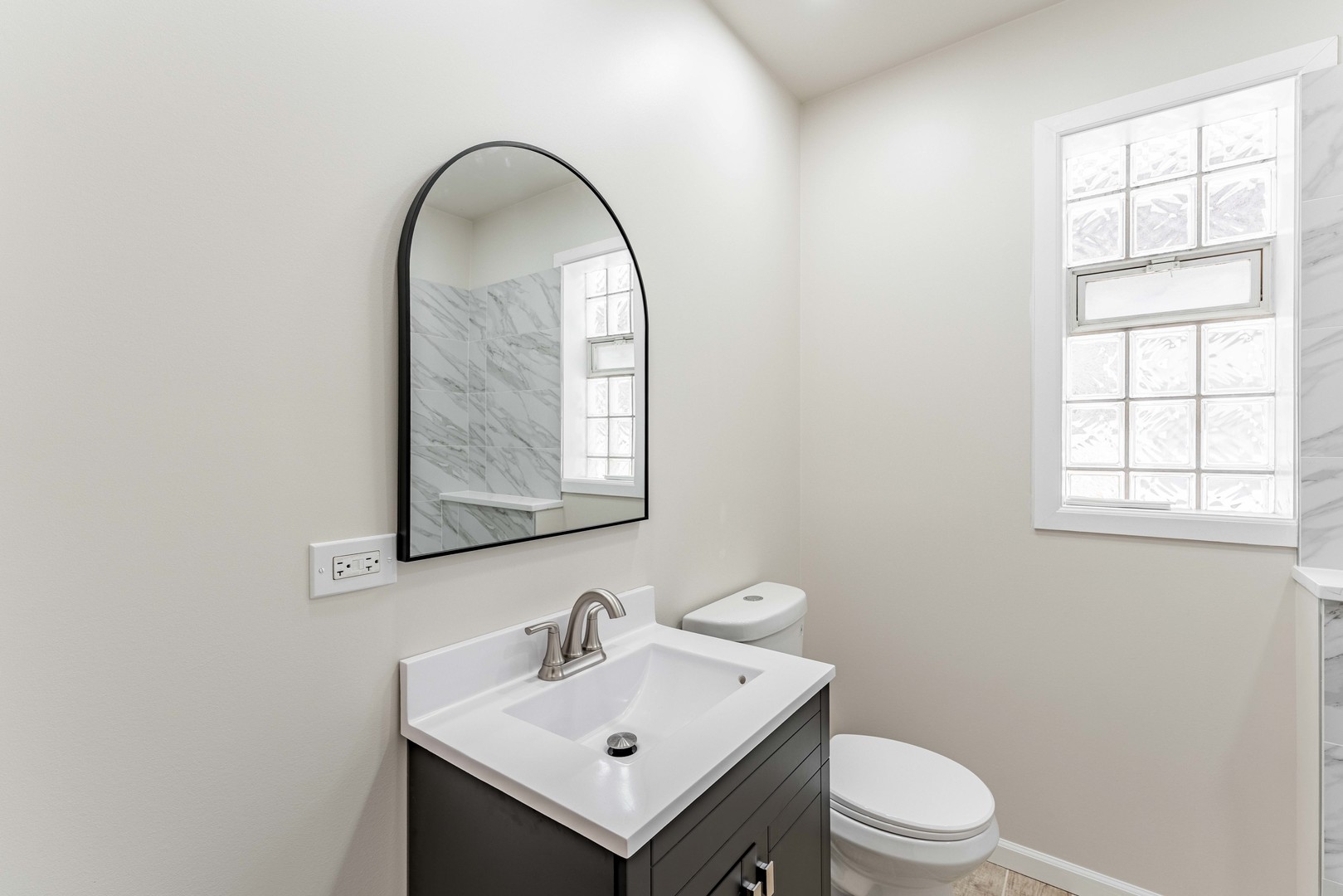 7639 S Ada Street Property Photo 13