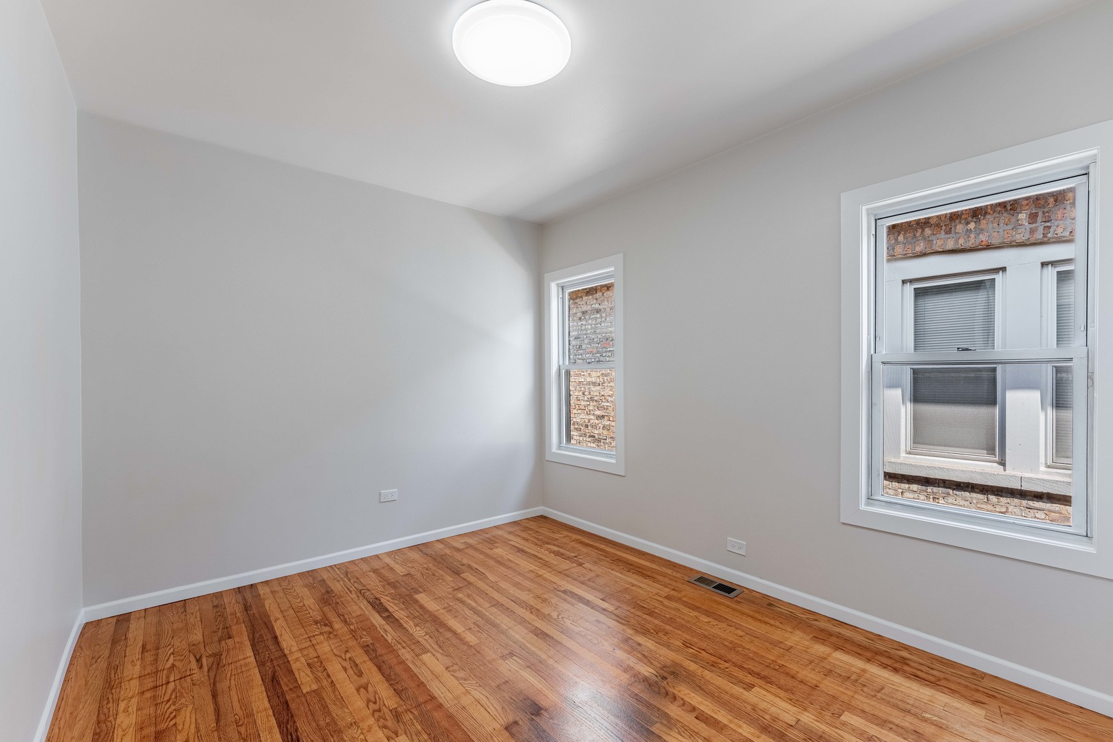 7639 S Ada Street Property Photo 15