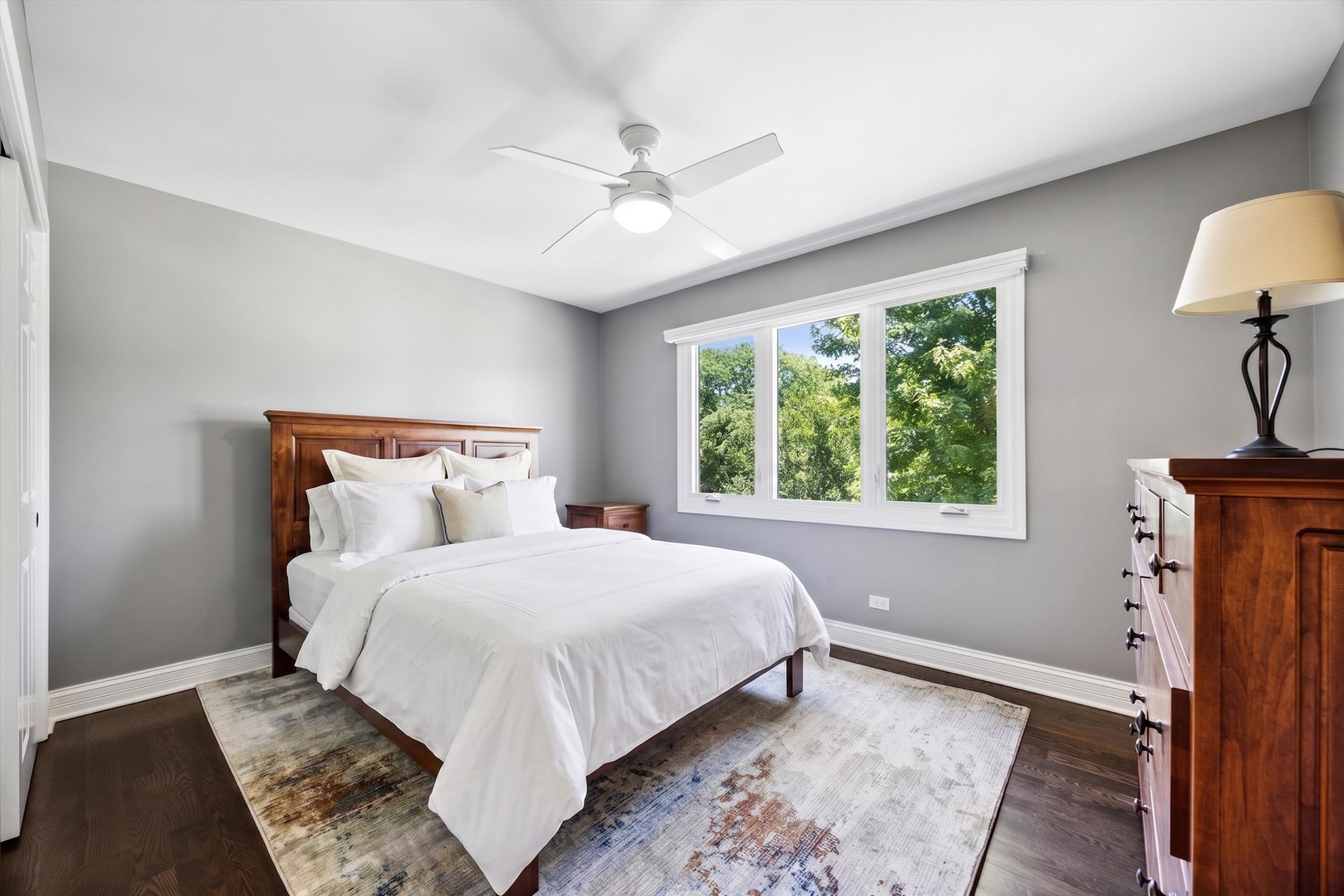 2s351 Chaucer Court Property Photo 33
