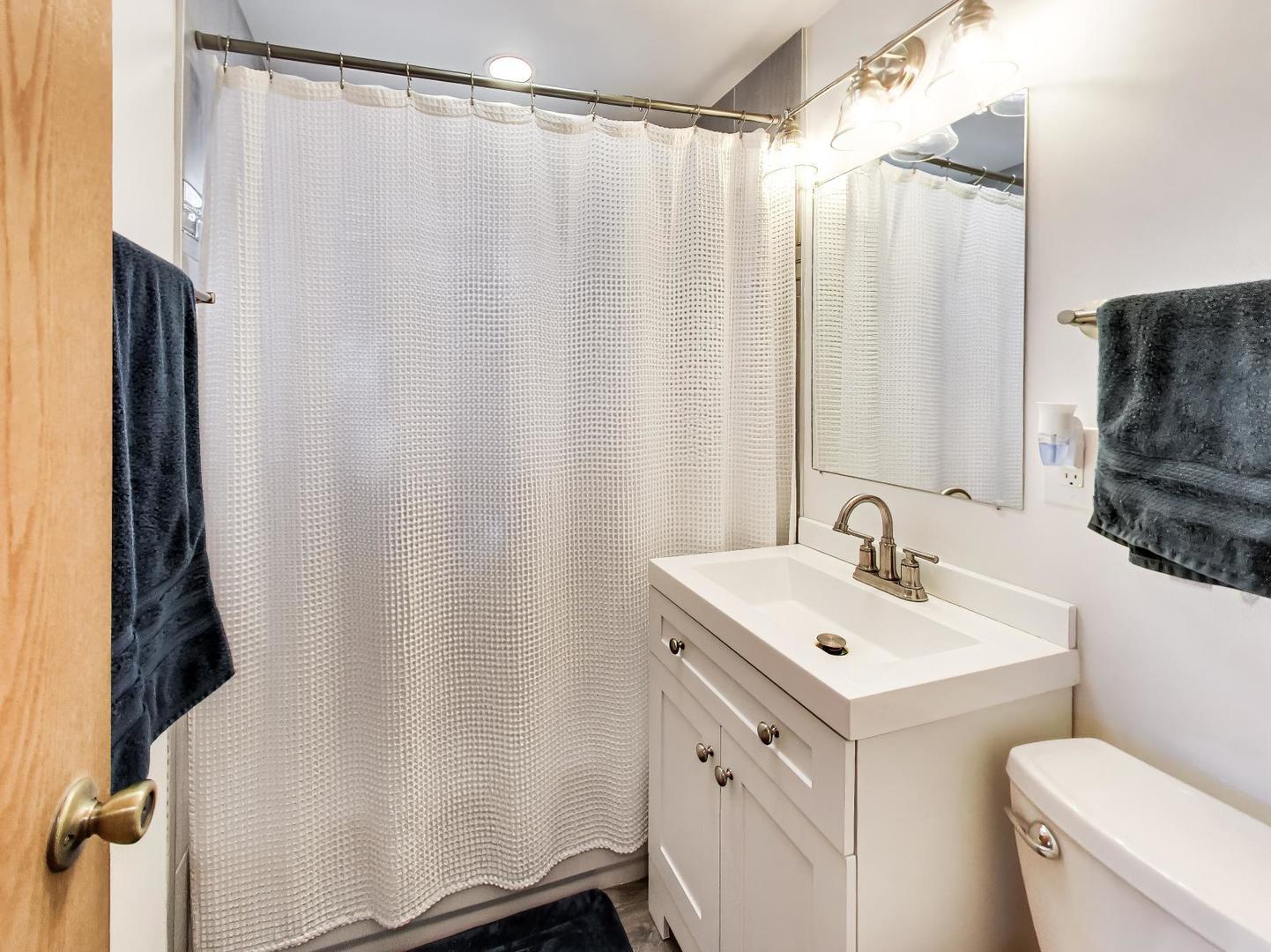 5110 S Nagle Avenue Property Photo 11