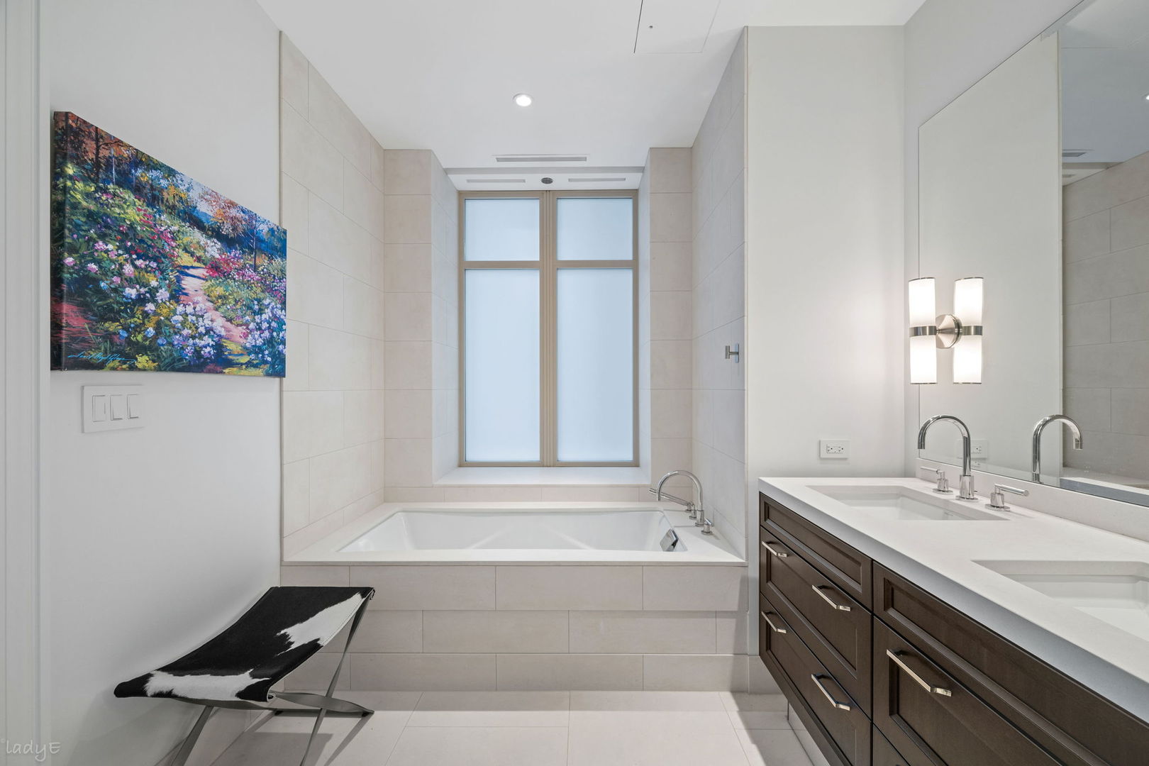 118 E Erie Street 23d Property Photo 15