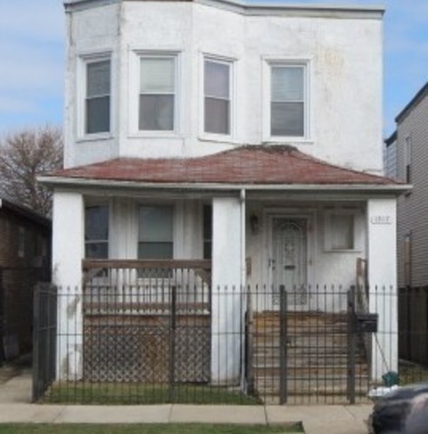 1517 N Laramie Avenue Property Photo 1