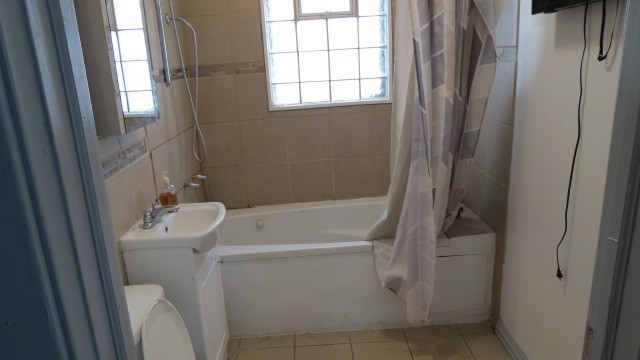 1517 N Laramie Avenue Property Photo 8