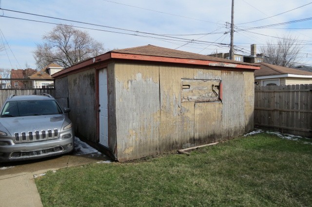1517 N Laramie Avenue Property Photo 18