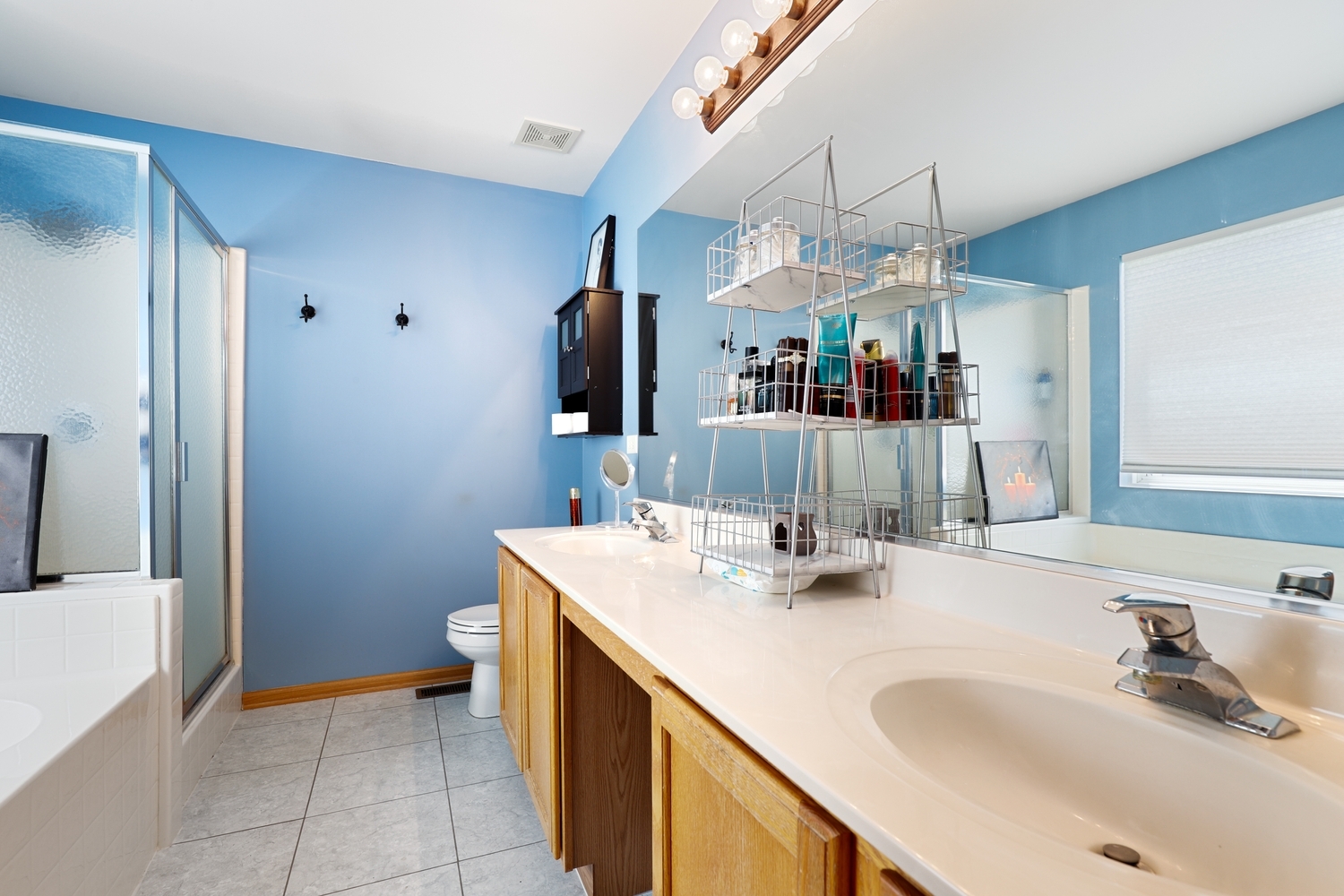 2306 Maple Ridge Drive Property Photo 13