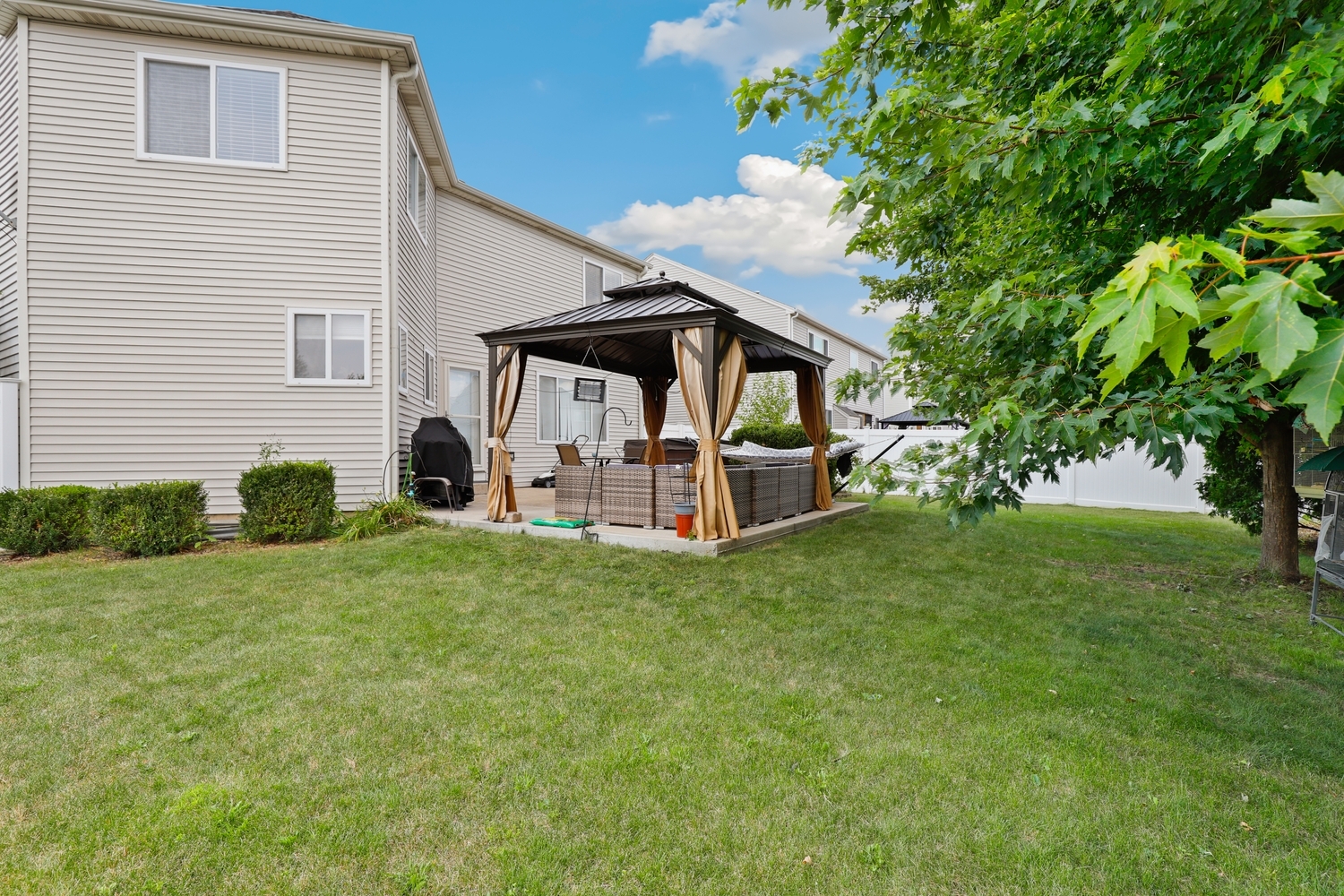 2306 Maple Ridge Drive Property Photo 25
