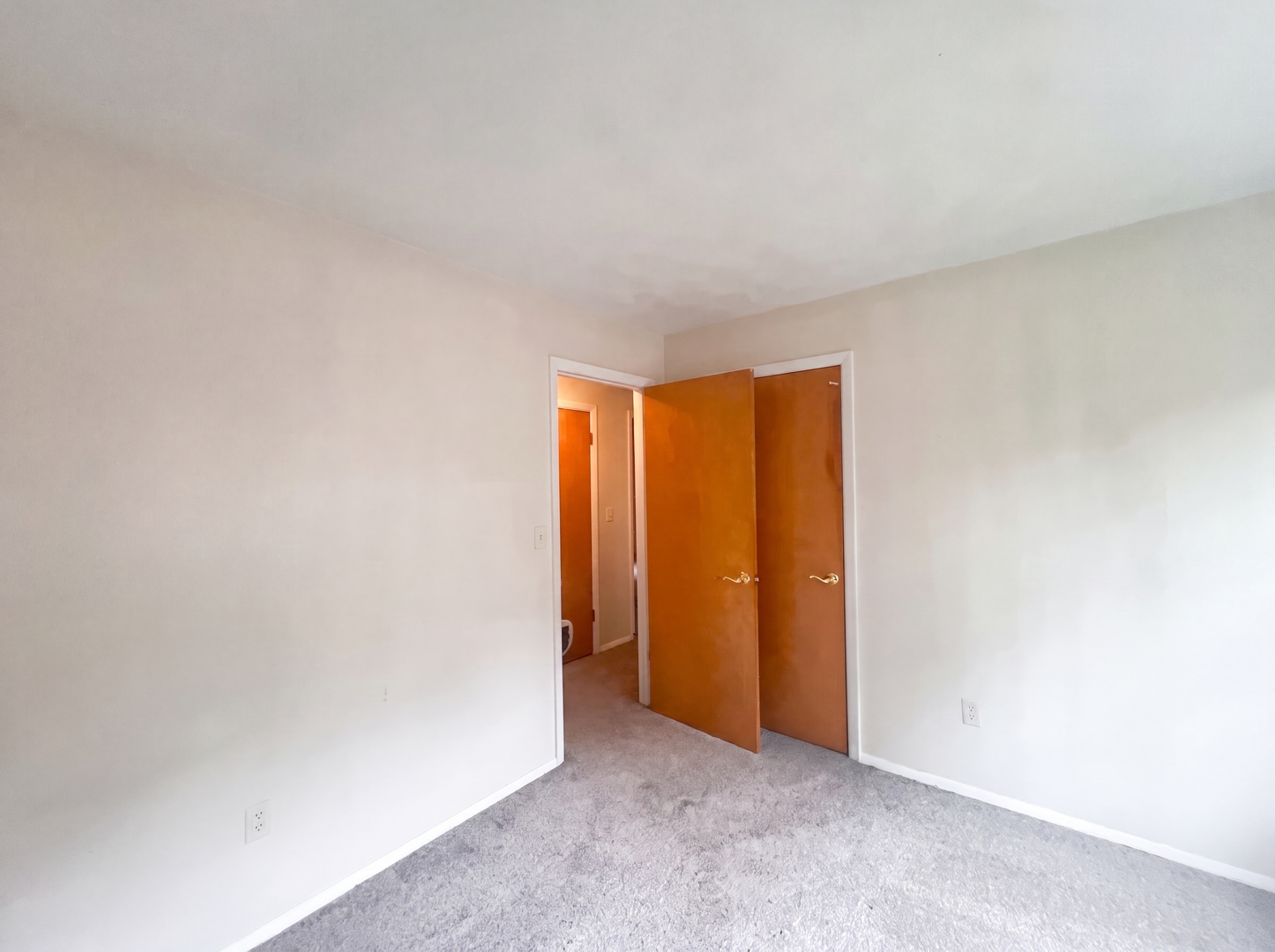 912 Hollycrest Drive Property Photo 10