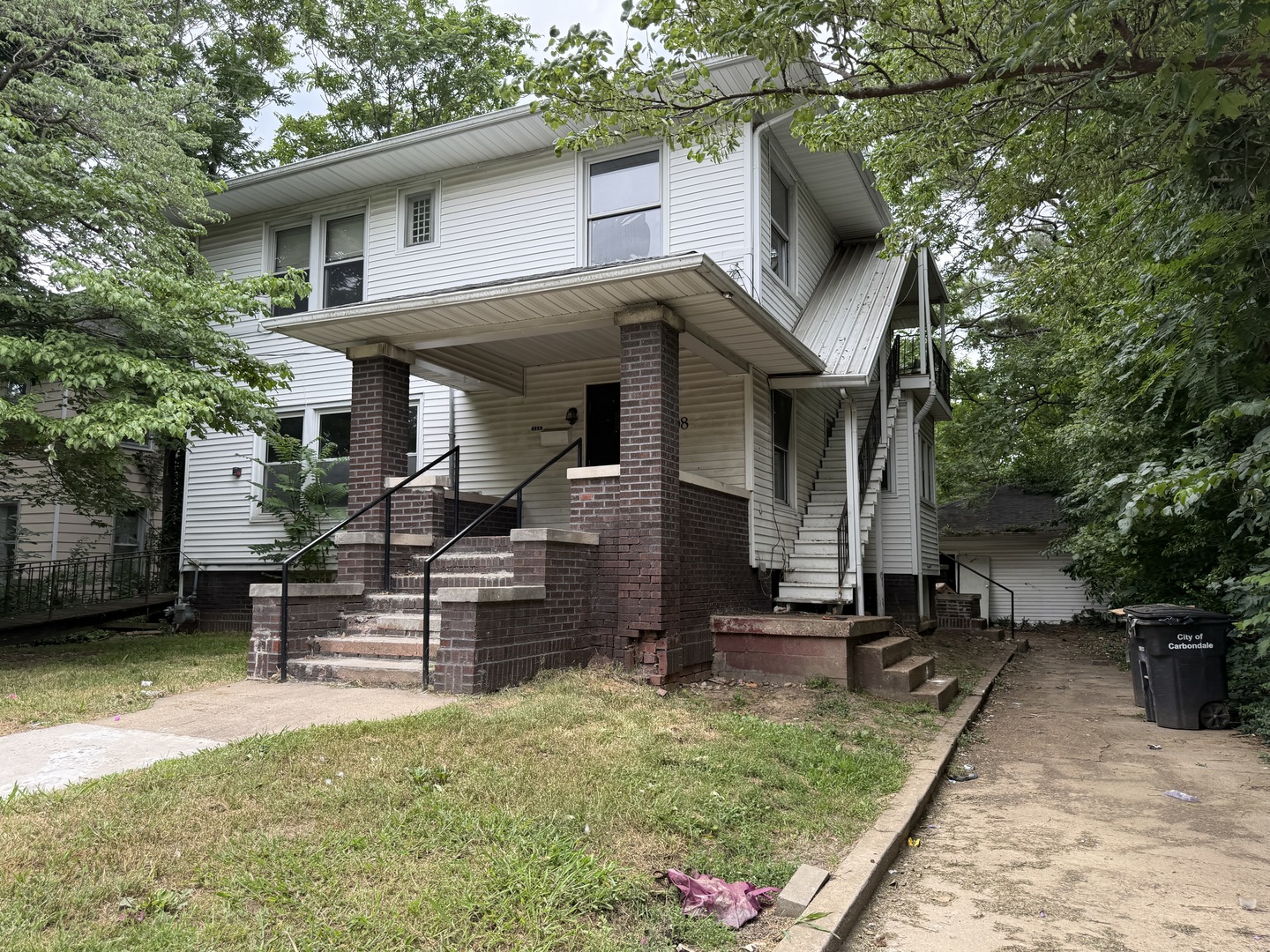 608 W Main Street Property Photo 1