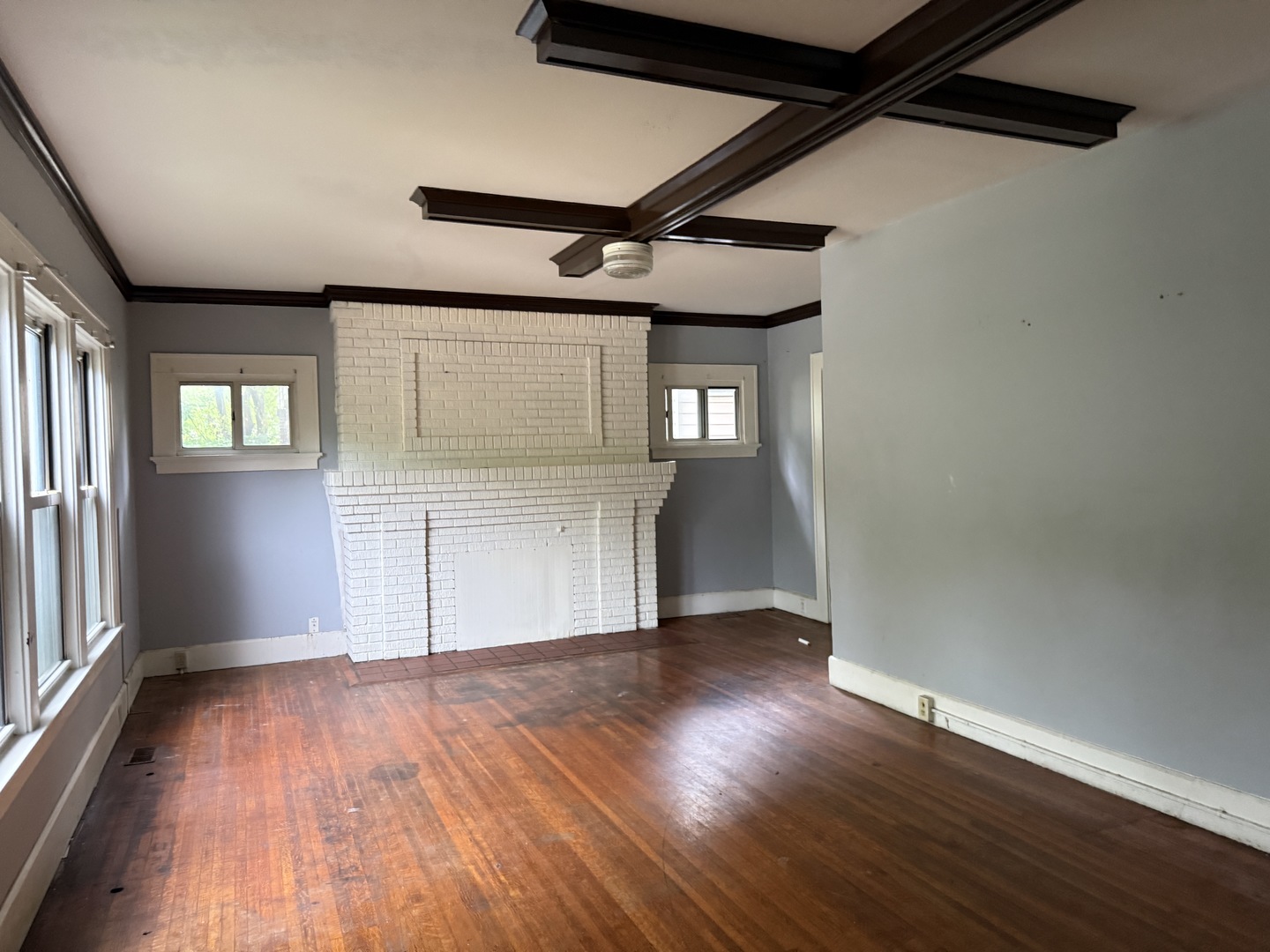 608 W Main Street Property Photo 4