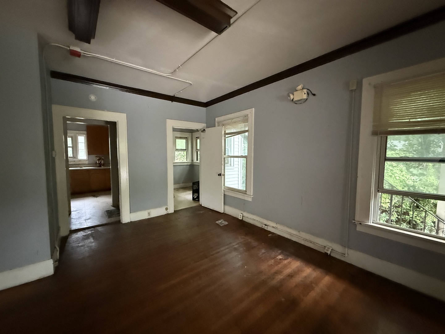 608 W Main Street Property Photo 5