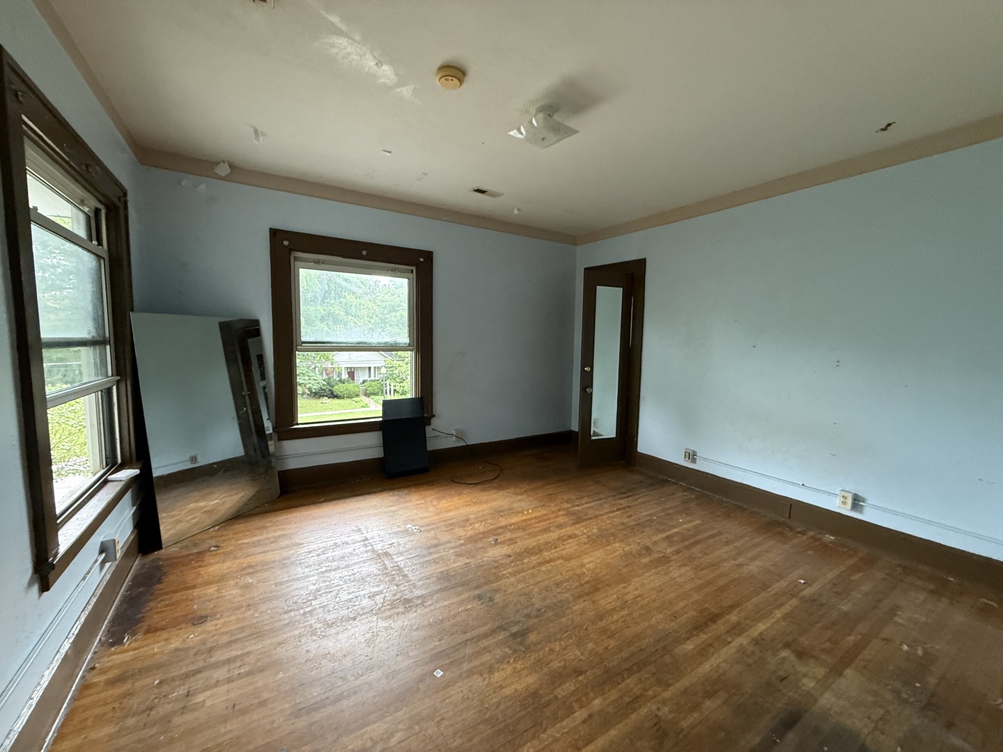608 W Main Street Property Photo 12