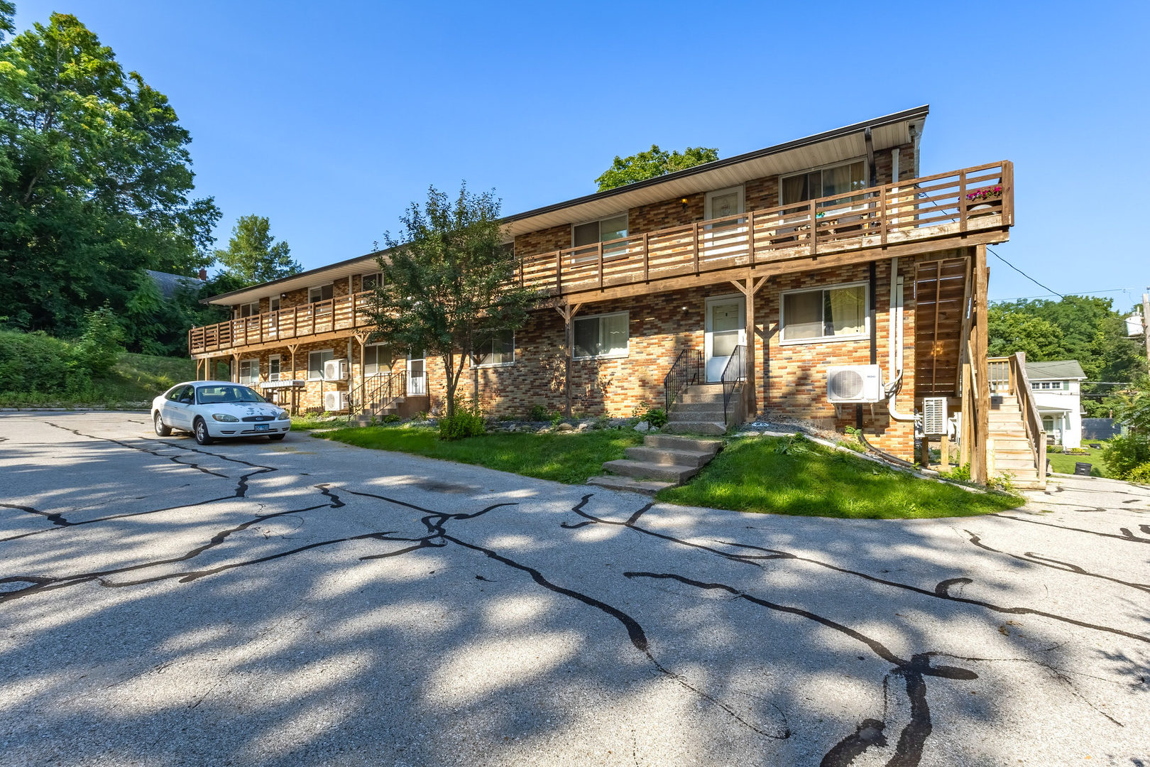 529 31st Street Property Photo 3