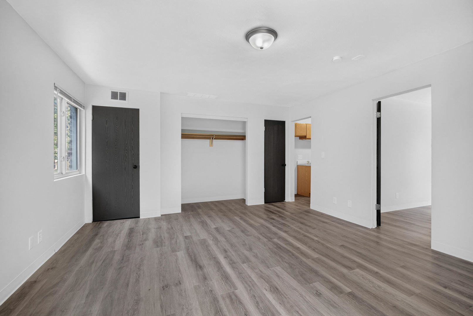 529 31st Street Property Photo 7