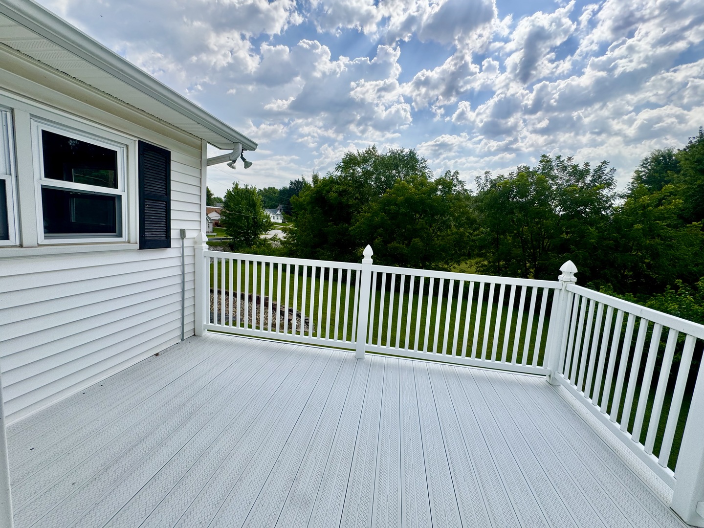 604 Edgington Street Property Photo 18