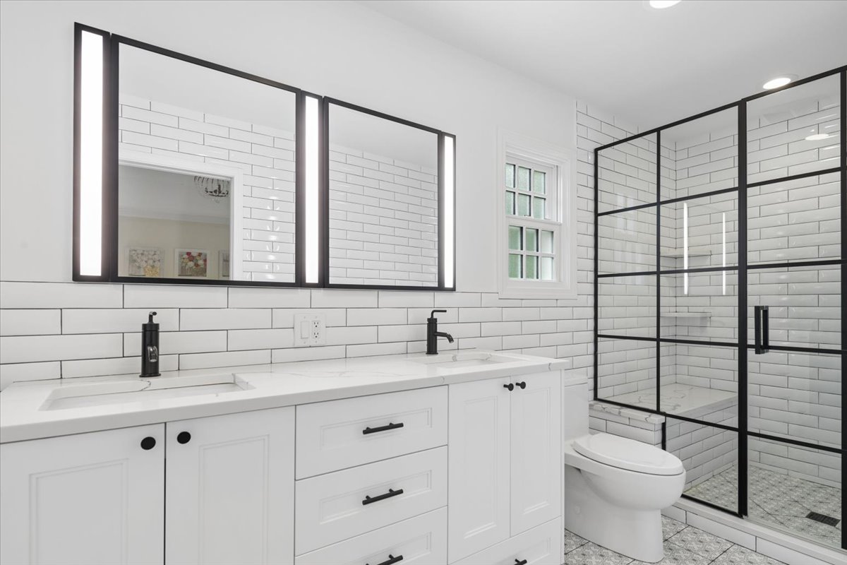 211 Kenmore Avenue Property Photo 11