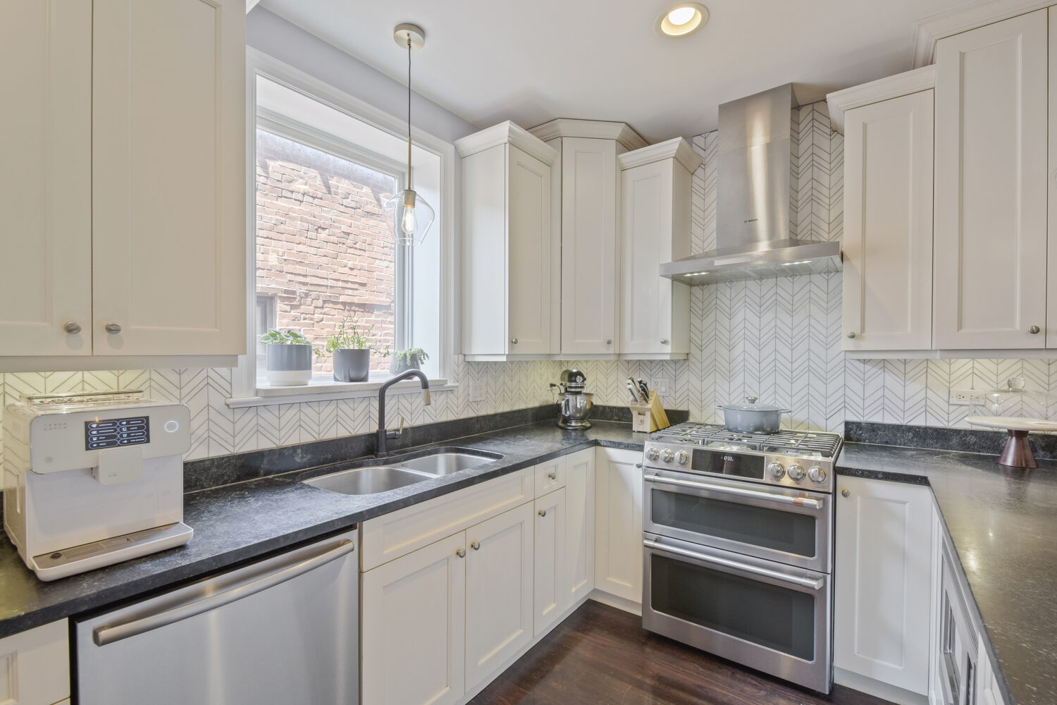 927 W Agatite Avenue 3s Property Photo 11