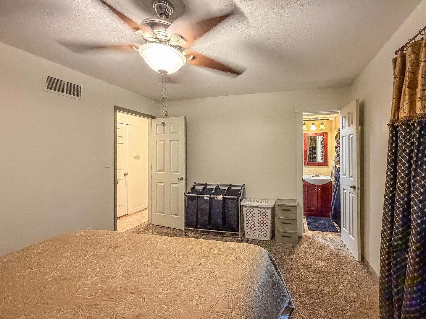 1709 W South Shore Drive Property Photo 19