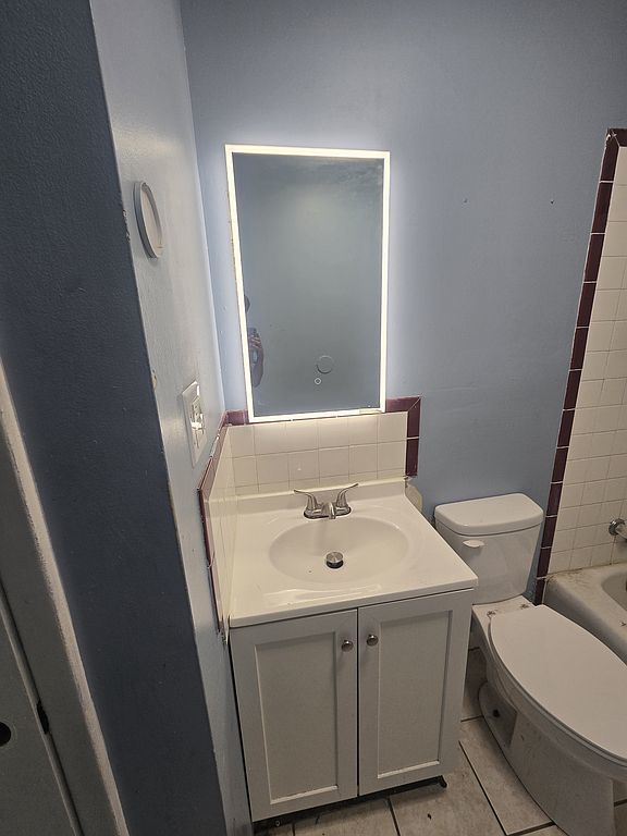 543 S 3rd Avenue Property Photo 5