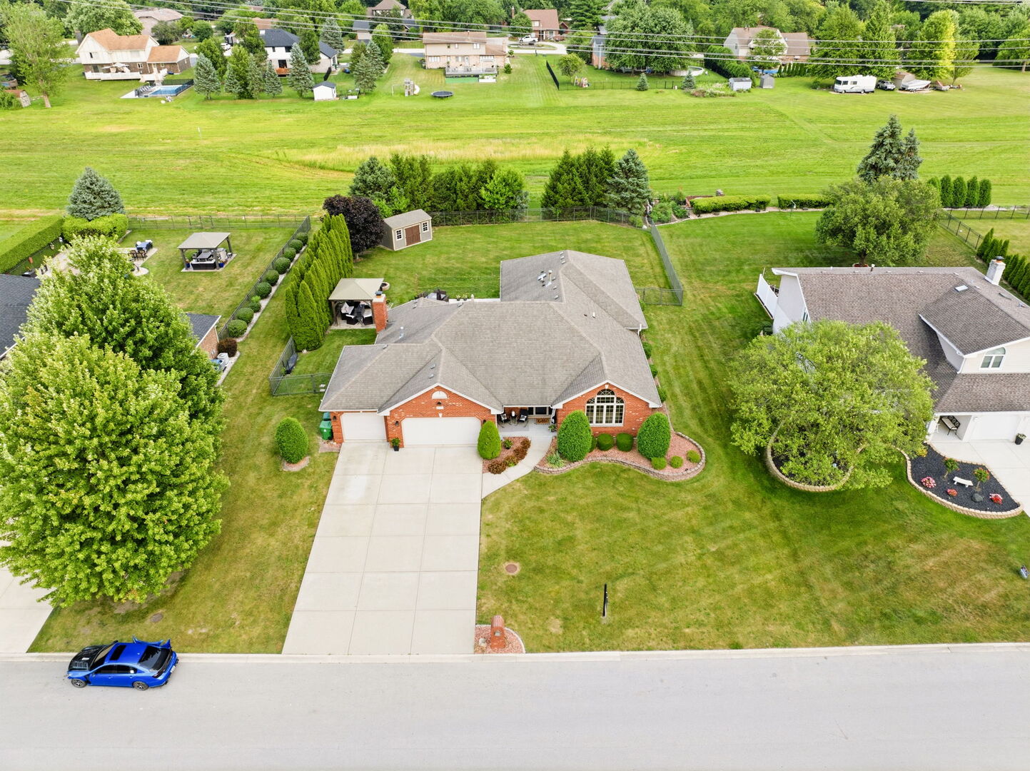 16065 Ridgewood Drive Property Photo 4