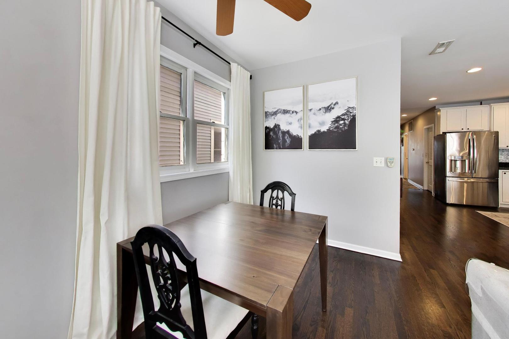 3250 N Damen Avenue 2 Property Photo 8