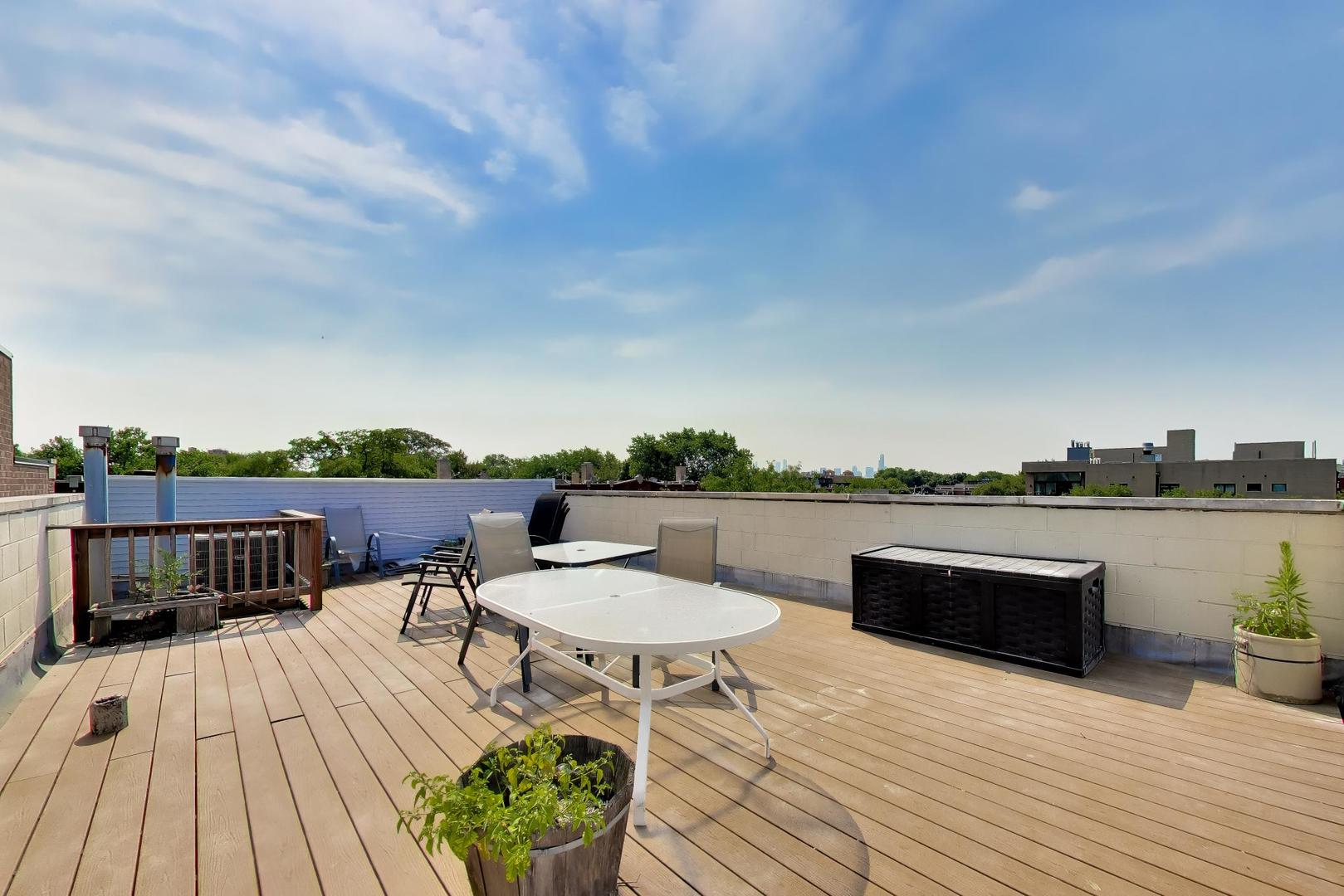 3250 N Damen Avenue 2 Property Photo 23
