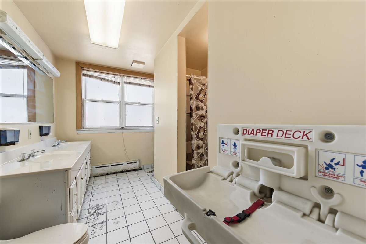 479 N Lake Street Property Photo 16