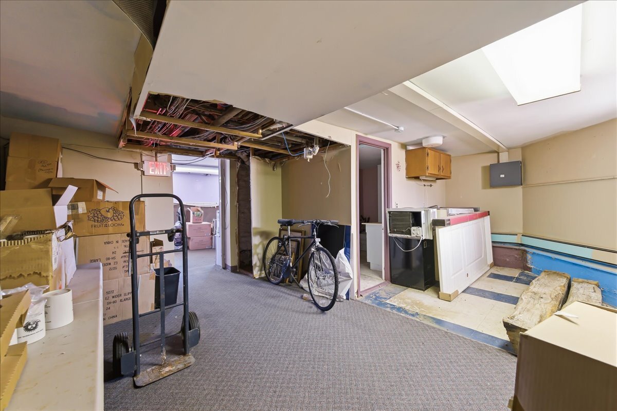 479 N Lake Street Property Photo 25