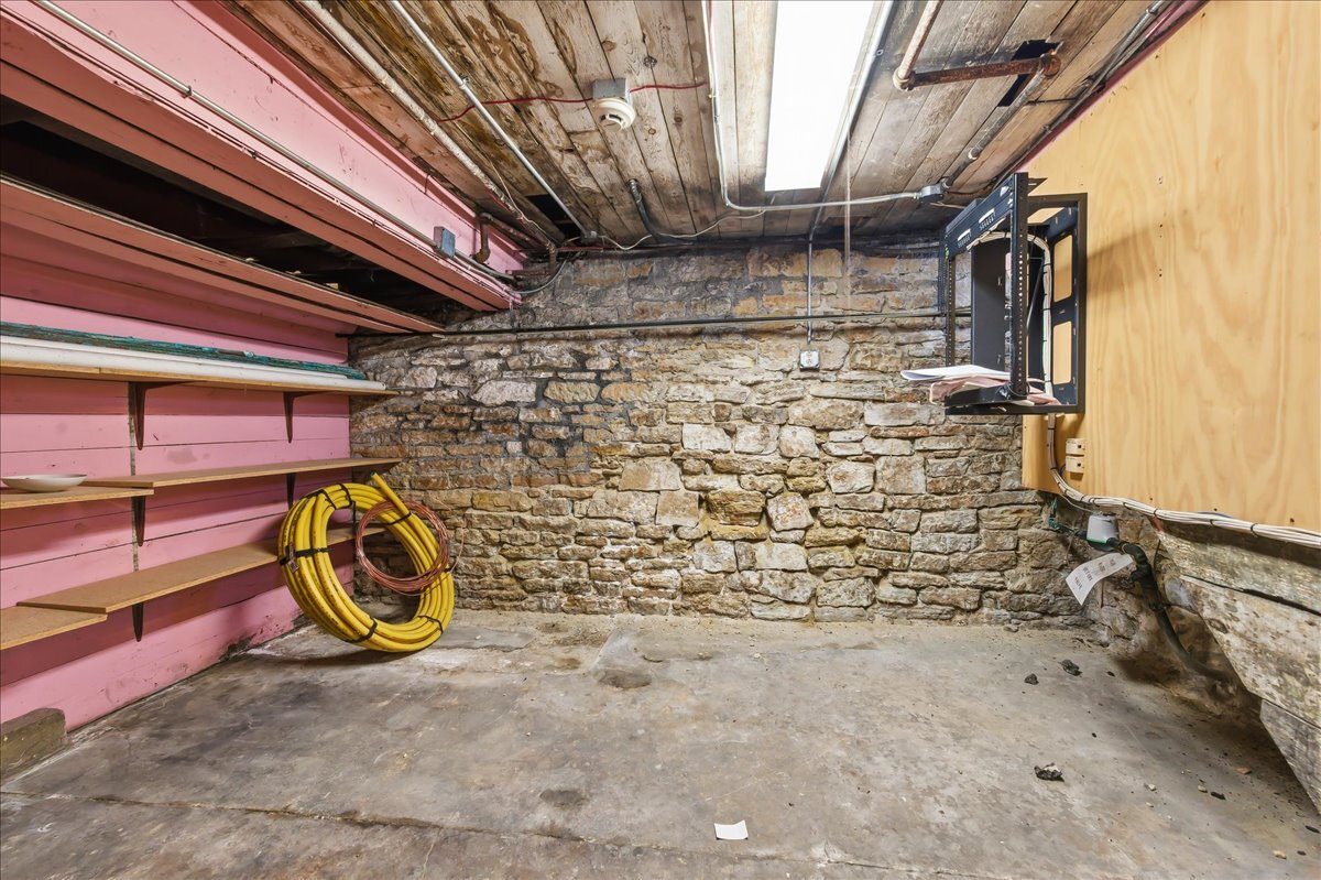 479 N Lake Street Property Photo 29