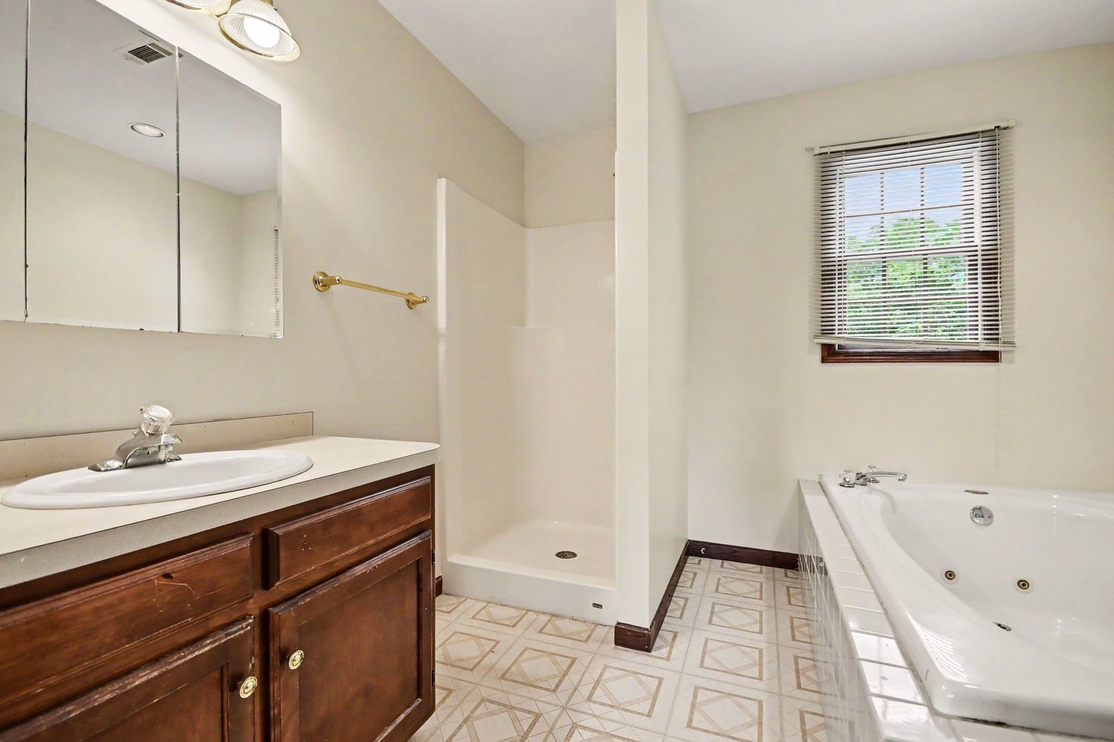 1207 David A Barry Drive Property Photo 16