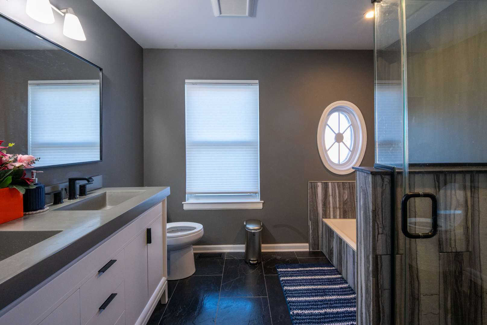 3930 Newport Way Property Photo 12
