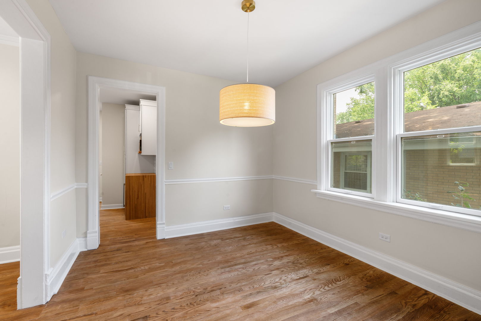 4142 Wolf Road Property Photo 11