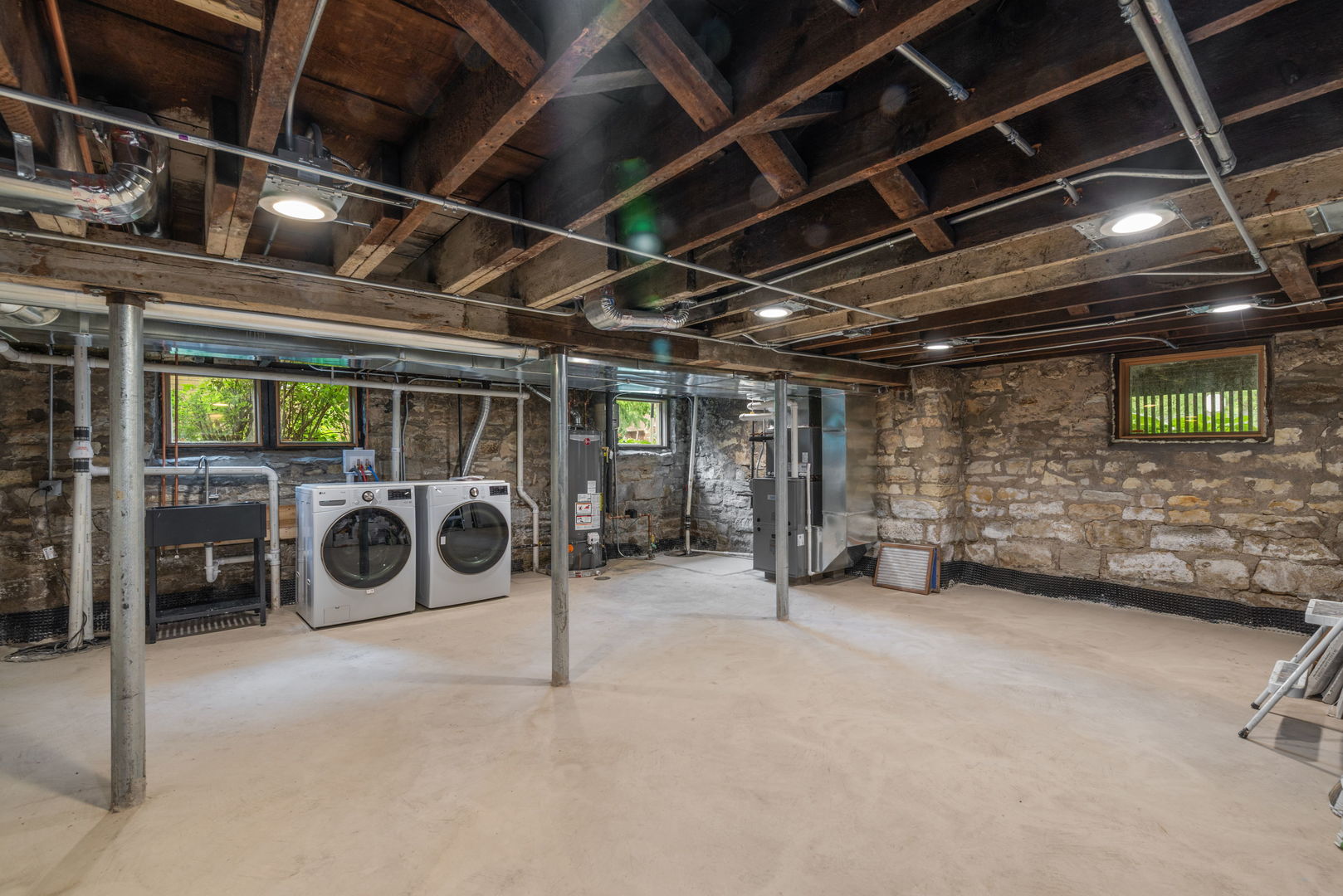 4142 Wolf Road Property Photo 24