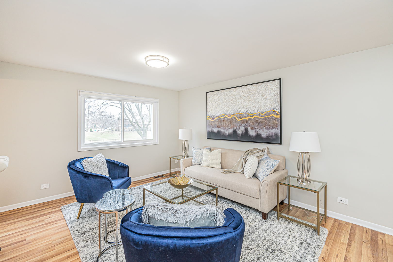 432 Skokie Boulevard Property Photo 3