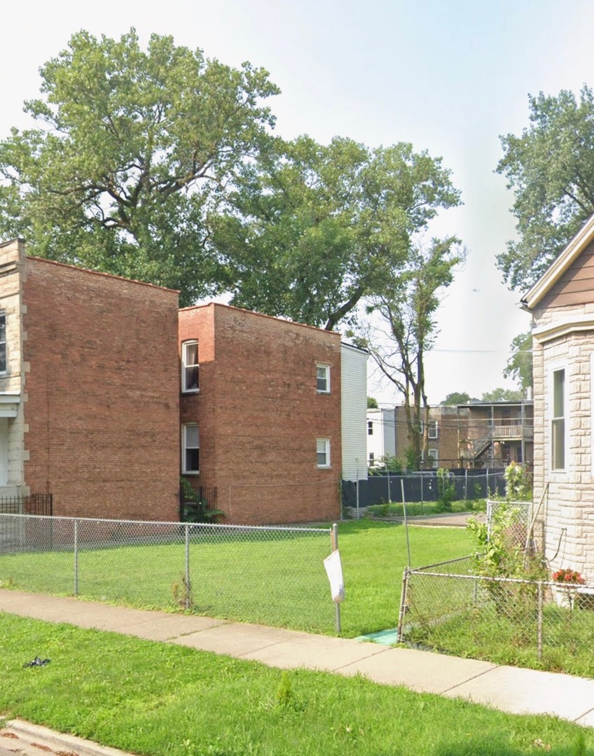 5618 S Elizabeth Street Property Photo 3