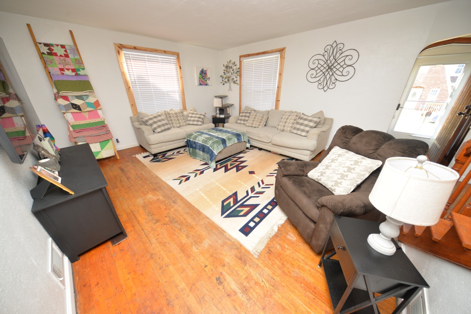 1501 Viola Avenue Property Photo 9