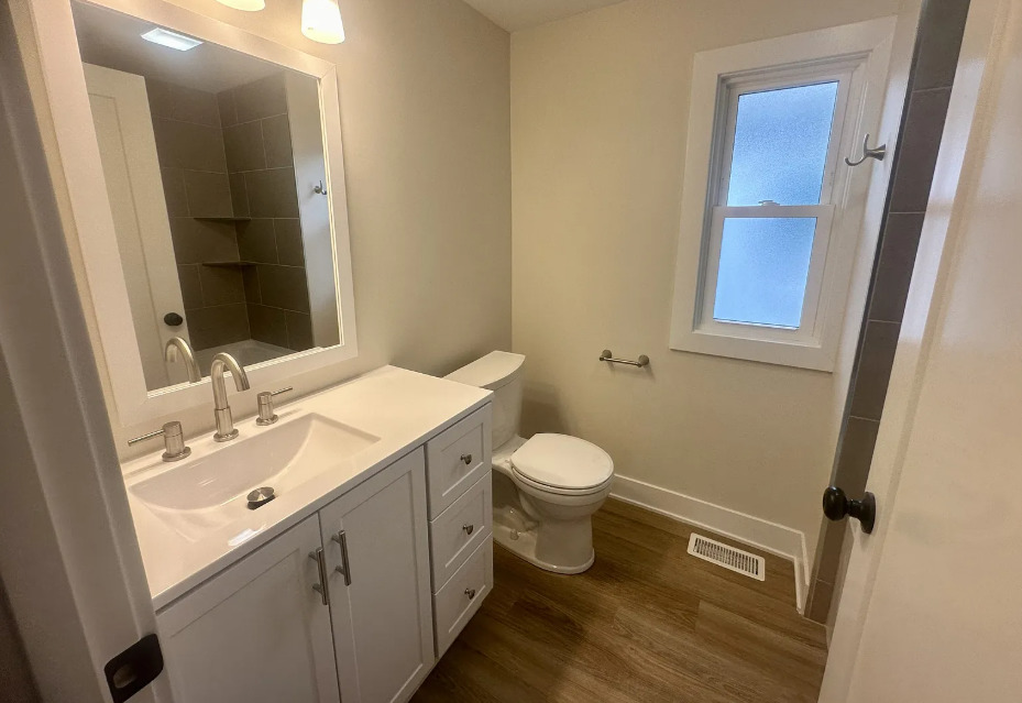 481 N Cottage Avenue Property Photo 5