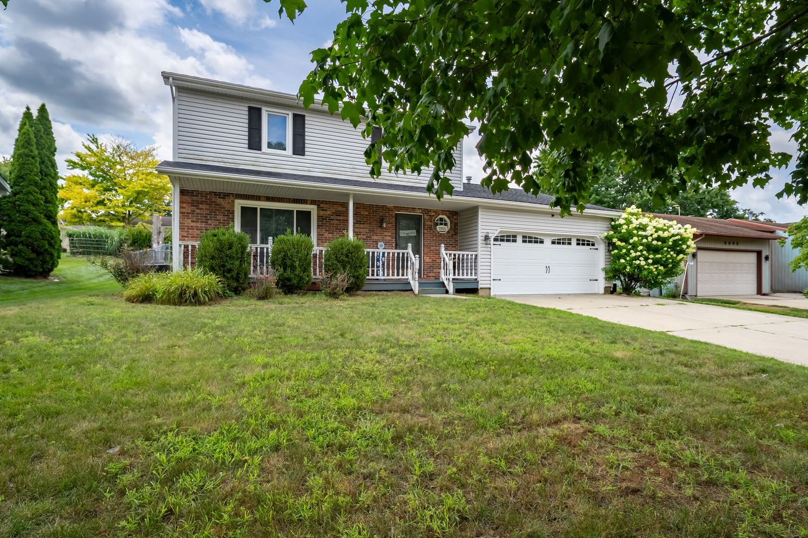 2811 Phillip Place Property Photo 2