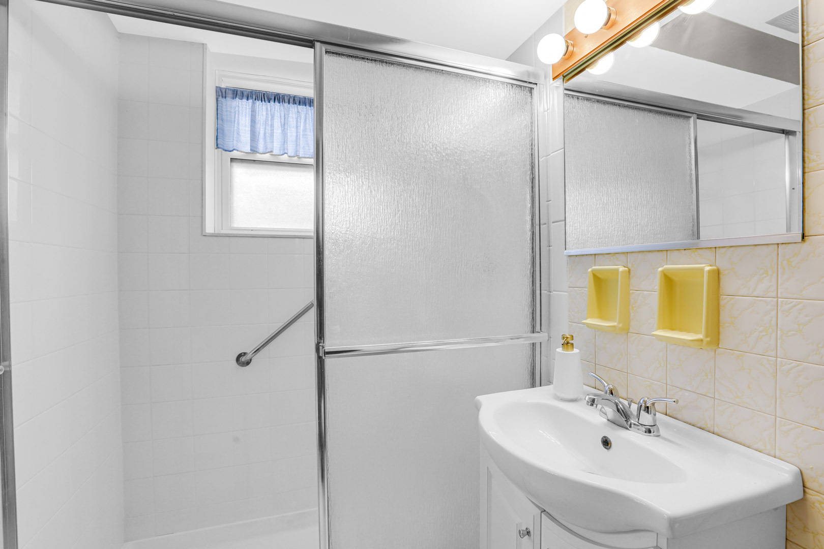 7101 W Foster Place B Property Photo 10