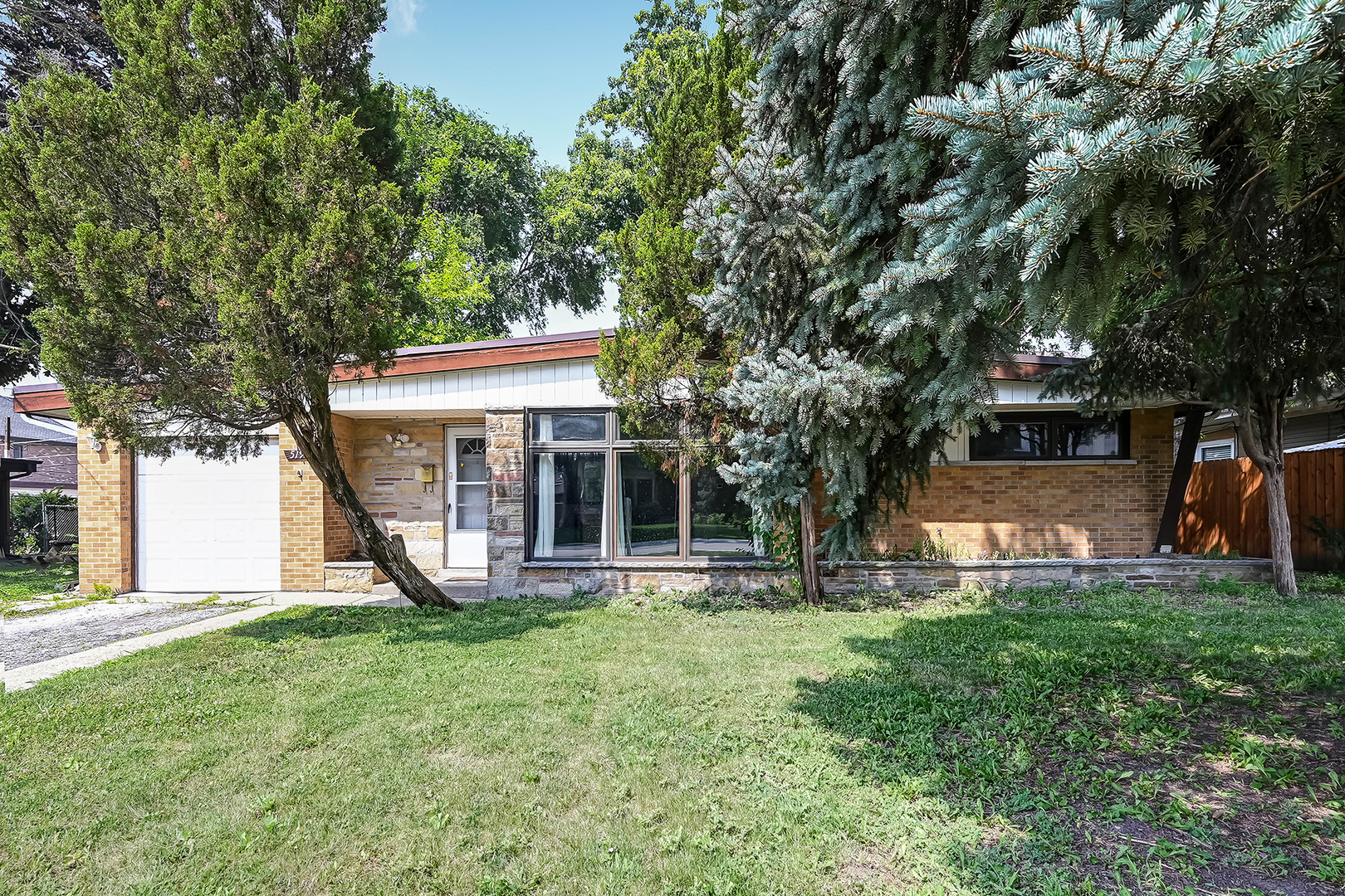 5190 N Moreland Avenue Property Photo 1
