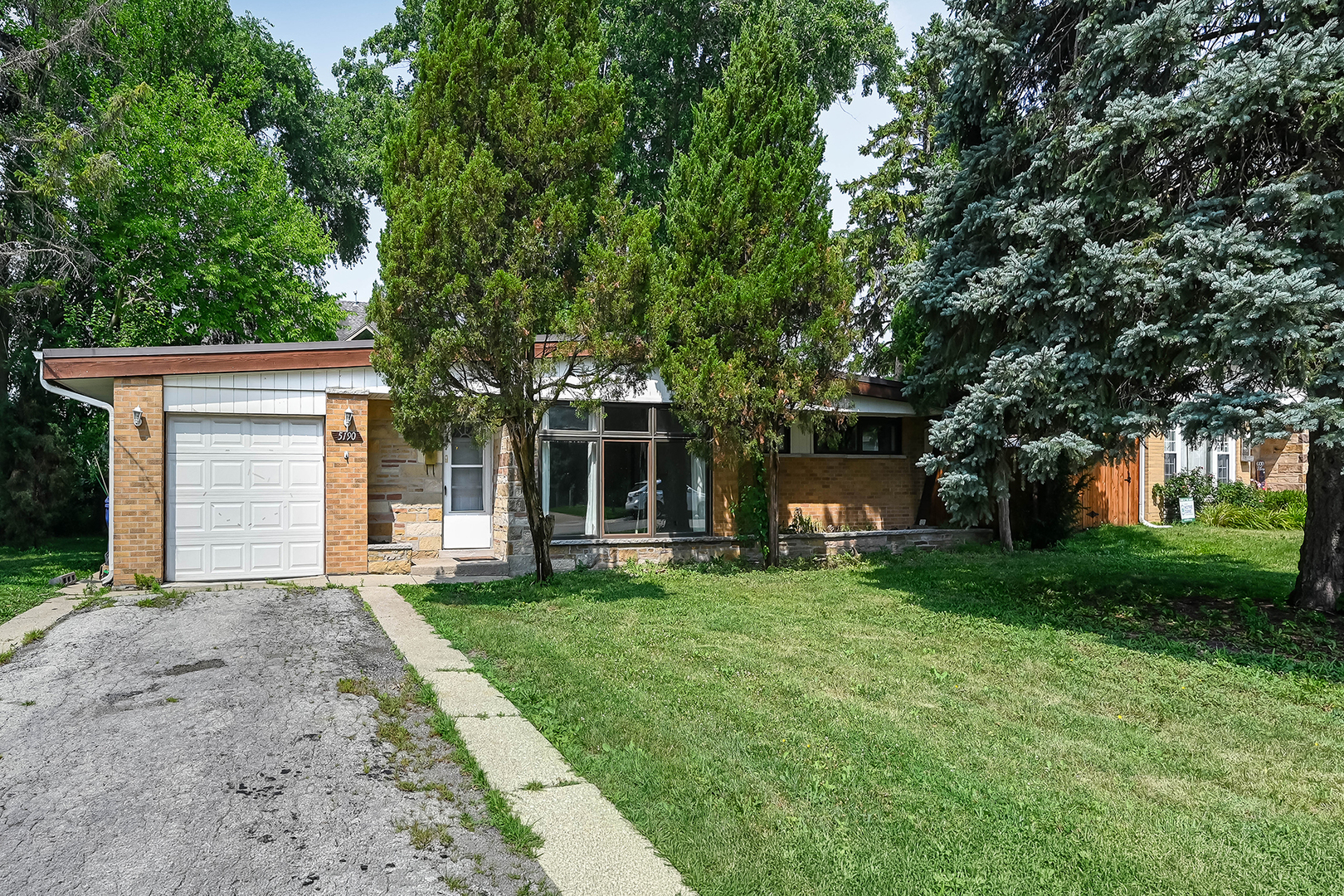 5190 N Moreland Avenue Property Photo 2