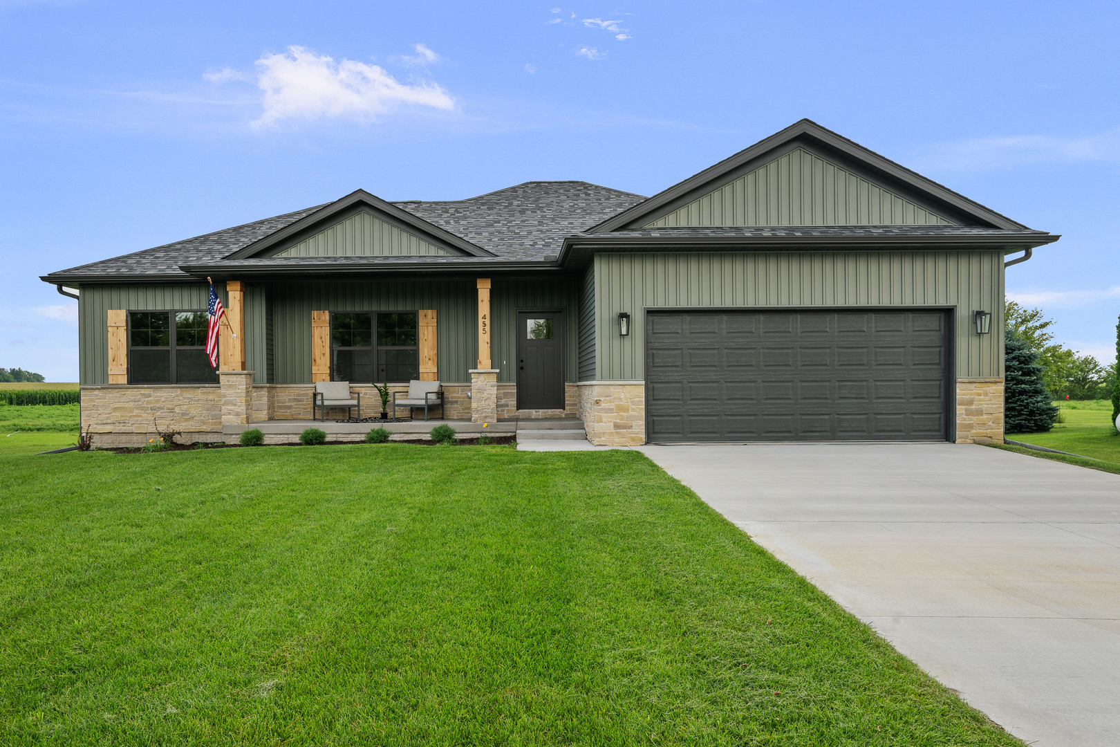 455 Rhonda Road Property Photo 1