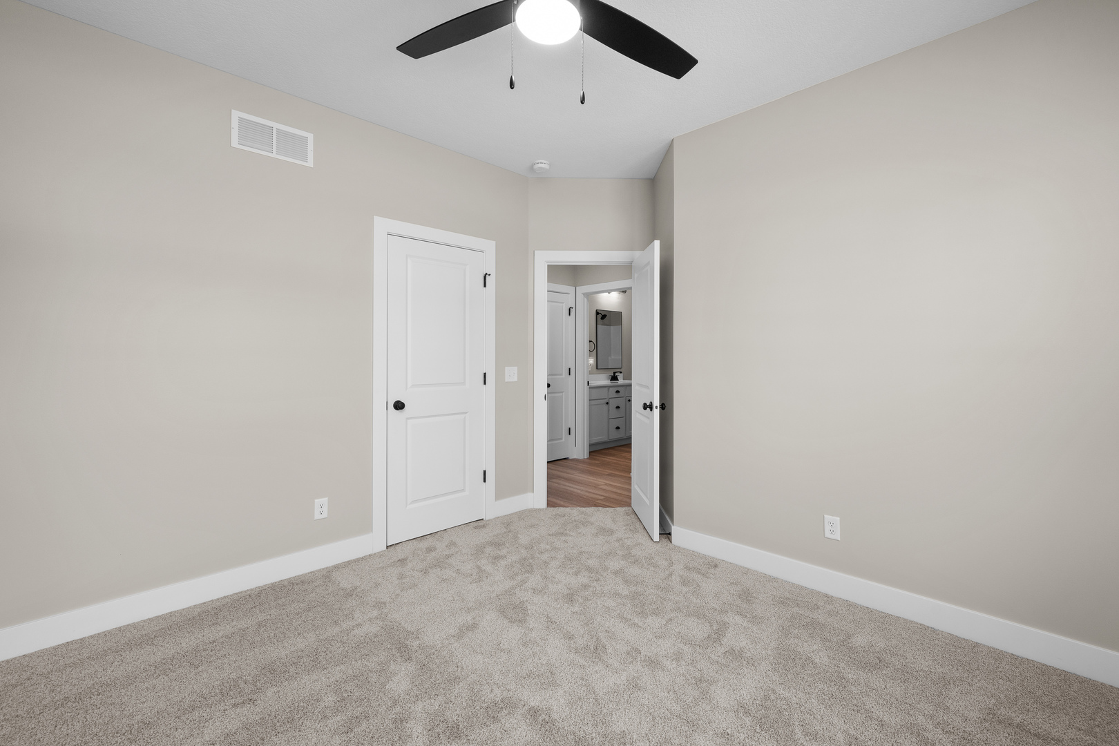 455 Rhonda Road Property Photo 36