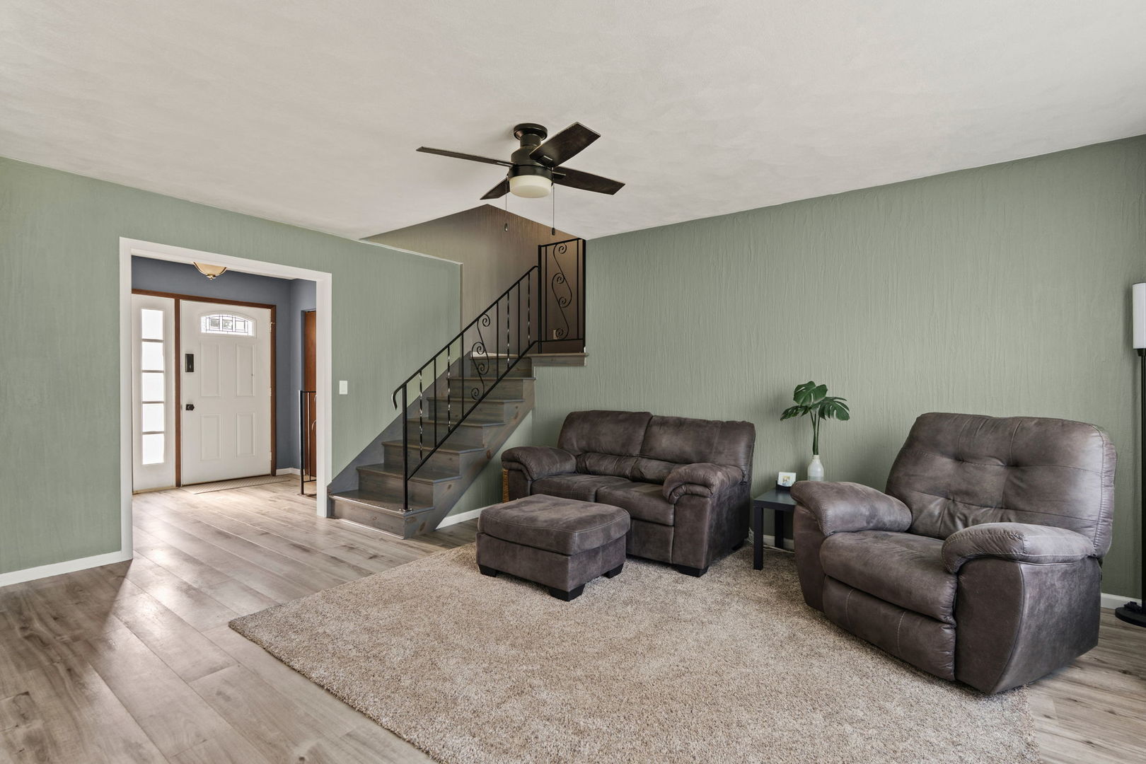 25 Woodcrest Drive Property Photo 4