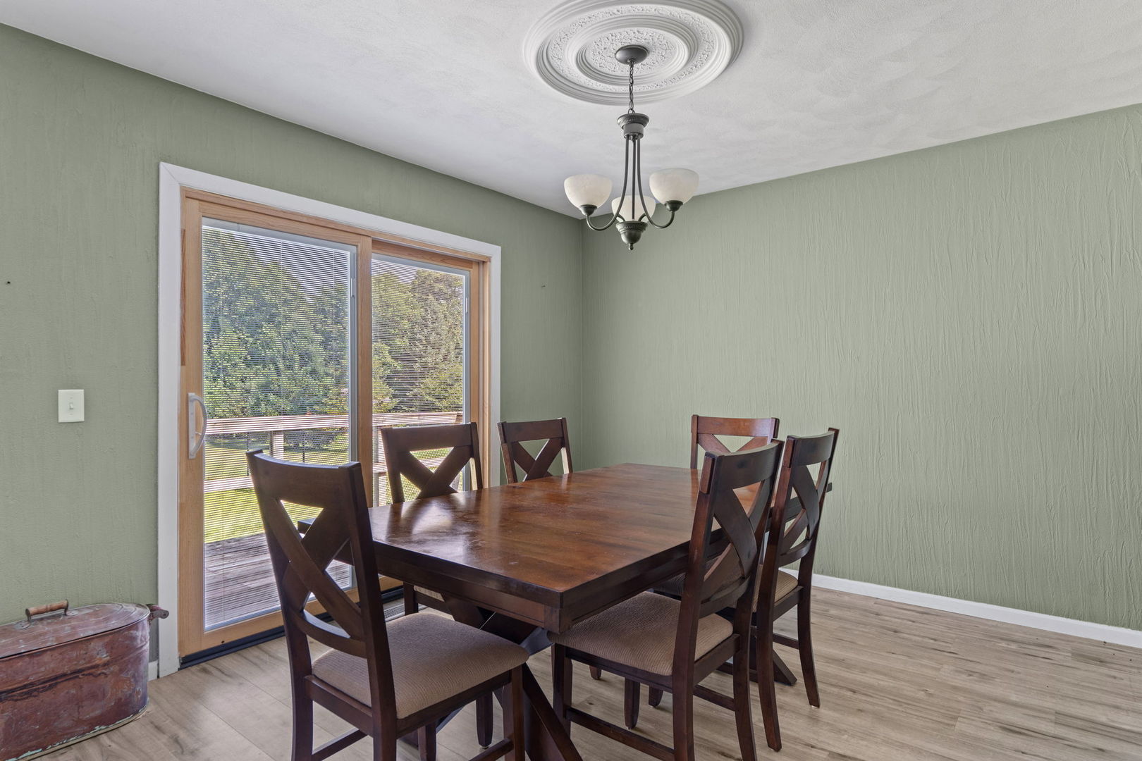 25 Woodcrest Drive Property Photo 7