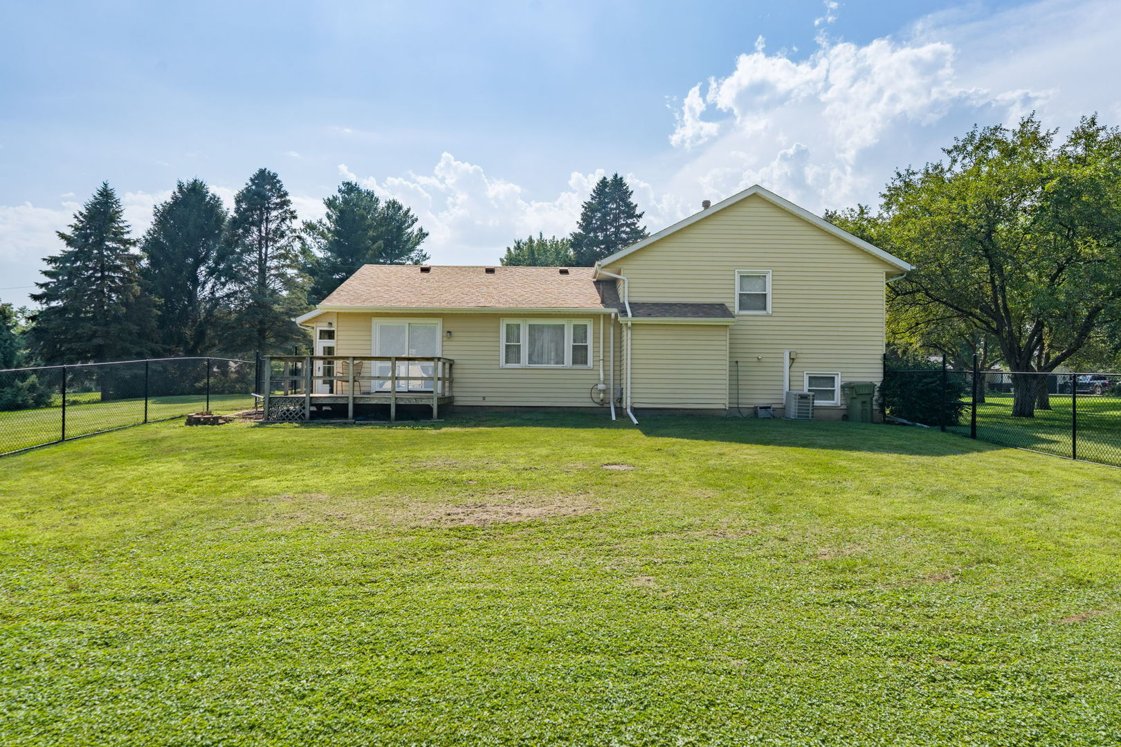 25 Woodcrest Drive Property Photo 30