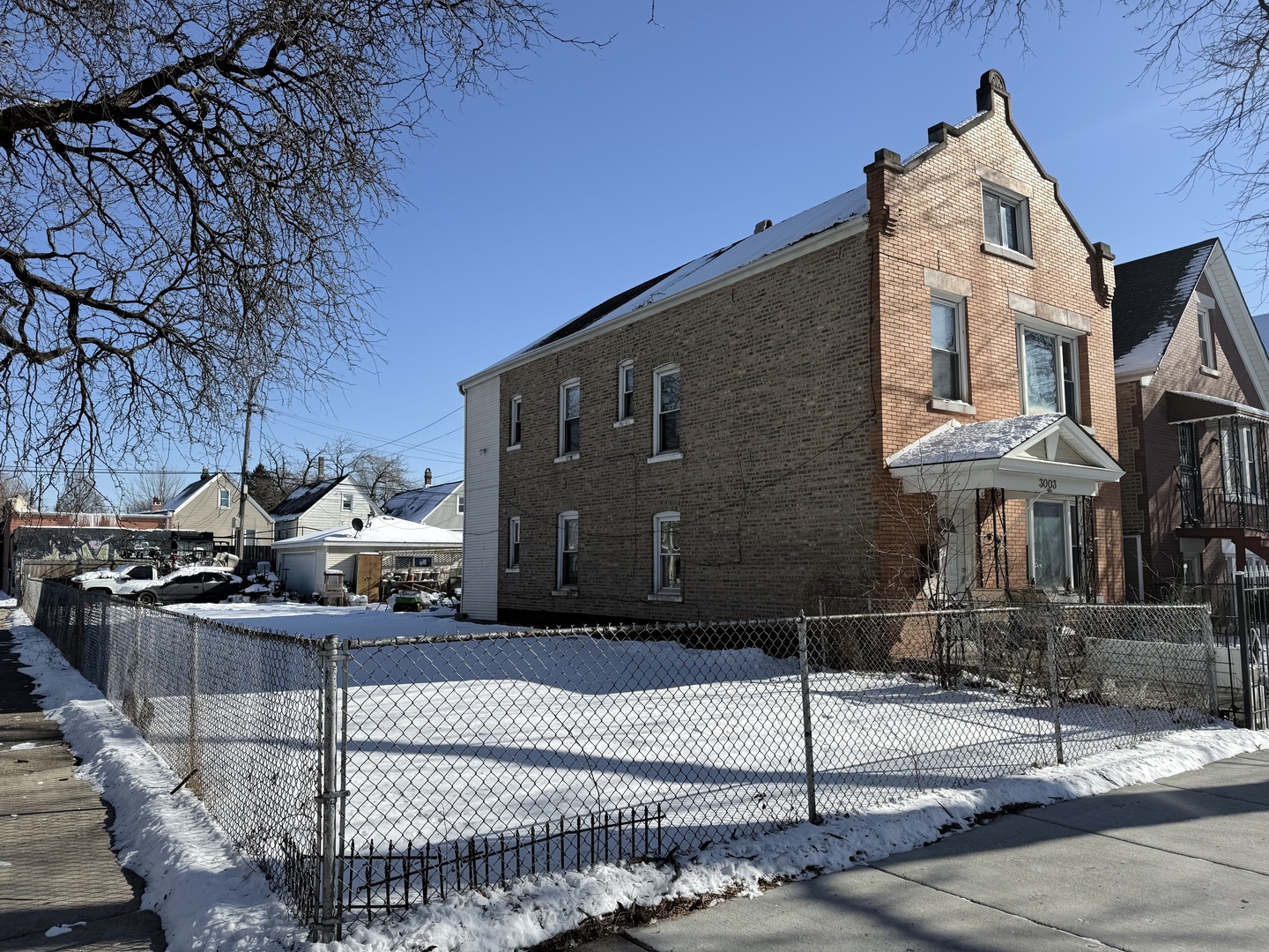 3003 S Kenneth Avenue Property Photo 3