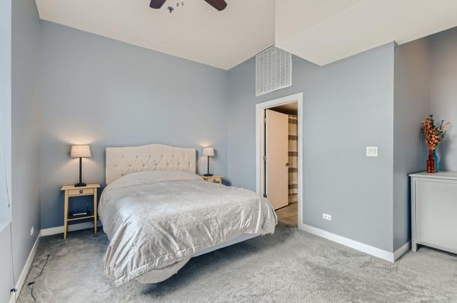 1 S Leavitt Street 307 Property Photo 12