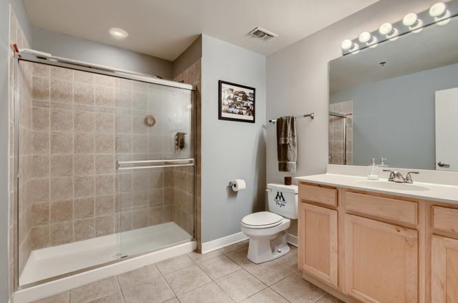 1 S Leavitt Street 307 Property Photo 17